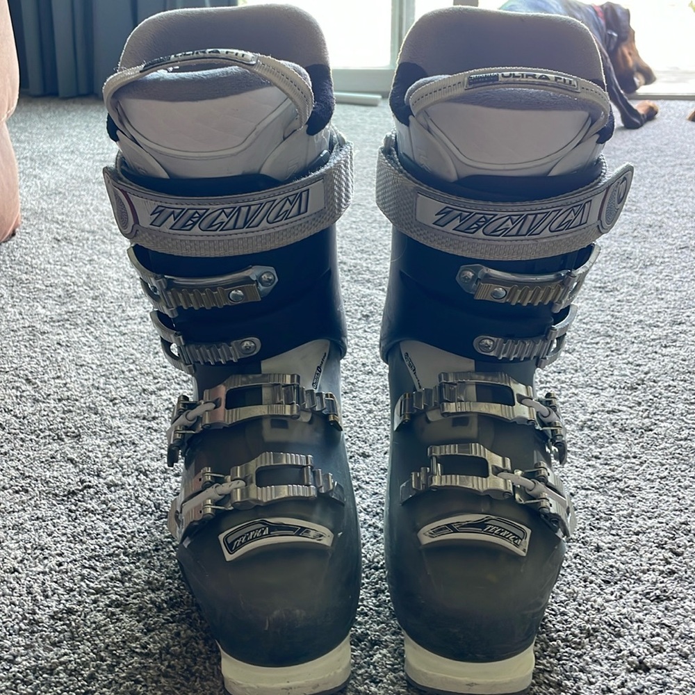 Tecnica ski boots - women’s